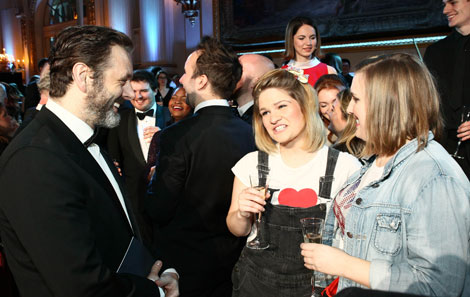 Michael Sheen chatting to recent Musical Theatre graduates Kyleigh Grim and Emilia Stawicki 